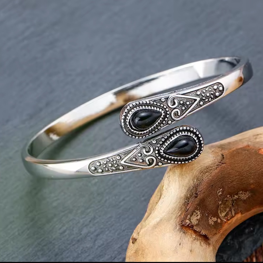 Vintage Silver and Black Women's Bracelet cuff adjustable
